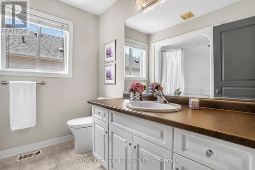 2 Briarwood Dr, St. Catharines, ON - Indoor Photo Showing Bathroom
