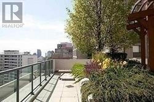 1002 - 1121 Bay Street, Toronto, ON - Outdoor With View