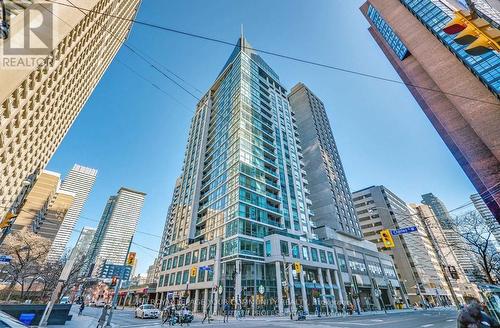 #1002 -1121 Bay St, Toronto, ON - Outdoor With Facade