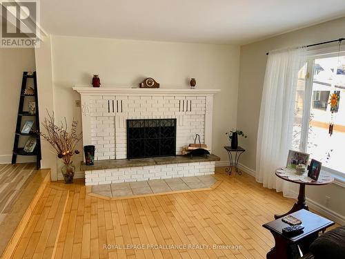 127 Barley Road N, Prince Edward County, ON - Indoor Photo Showing Living Room With Fireplace