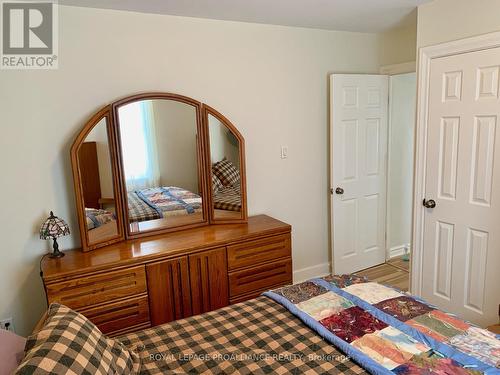 127 Barley Road N, Prince Edward County, ON - Indoor Photo Showing Bedroom