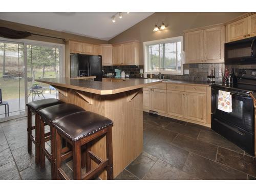 781 Westridge Drive, Invermere, BC - Indoor Photo Showing Kitchen