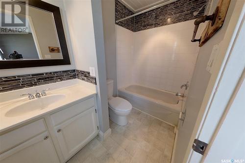 159 Michener Drive, Regina, SK - Indoor Photo Showing Bathroom