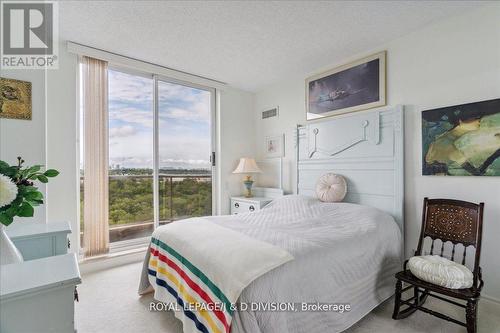 #Ph04 -1800 The Collegeway, Mississauga, ON - Indoor Photo Showing Bedroom