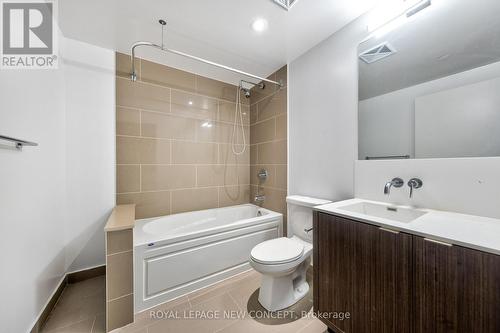 1408 - 88 Harbour Street, Toronto, ON - Indoor Photo Showing Bathroom