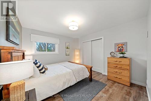 8 Princess Drive, Quinte West, ON - Indoor Photo Showing Bedroom