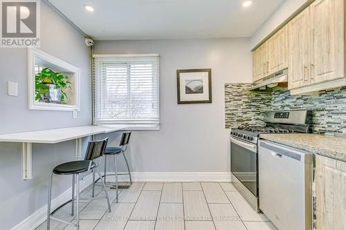 11 Pierpont Place, Mississauga, ON - Indoor Photo Showing Kitchen