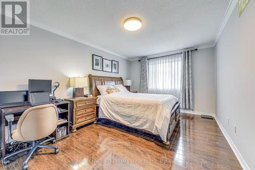 11 Pierpont Place, Mississauga, ON - Indoor Photo Showing Bedroom