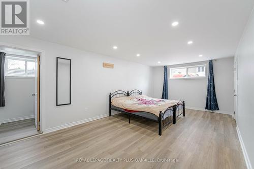 441 Pinegrove Road, Oakville, ON - Indoor Photo Showing Bedroom