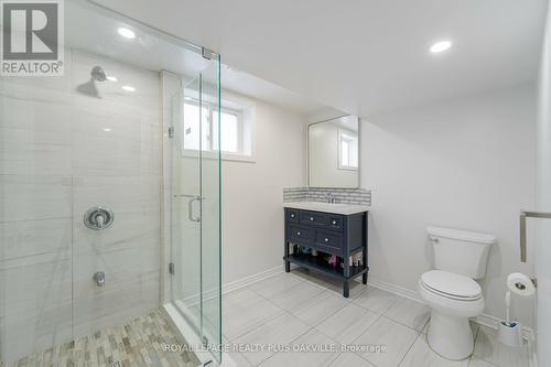 441 Pinegrove Road, Oakville, ON - Indoor Photo Showing Bathroom