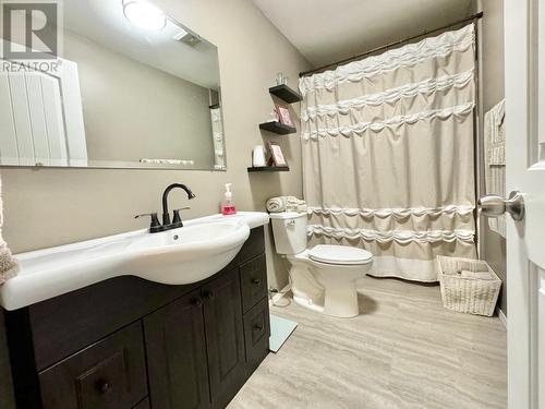 4151 Pacific Road, Williams Lake, BC - Indoor Photo Showing Bathroom