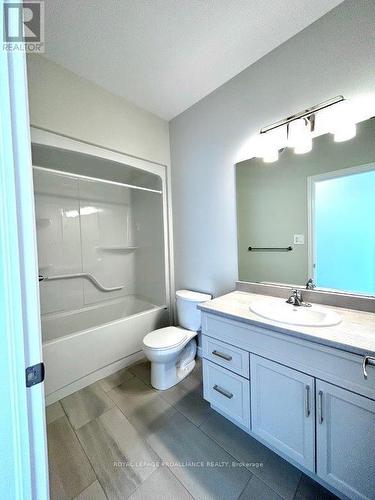 46 Riverstone Way, Belleville, ON - Indoor Photo Showing Bathroom