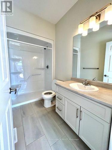 46 Riverstone Way, Belleville, ON - Indoor Photo Showing Bathroom