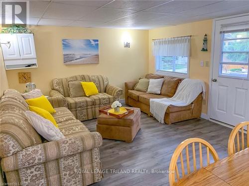 23 Queens Avenue, Lambton Shores, ON - Indoor Photo Showing Living Room