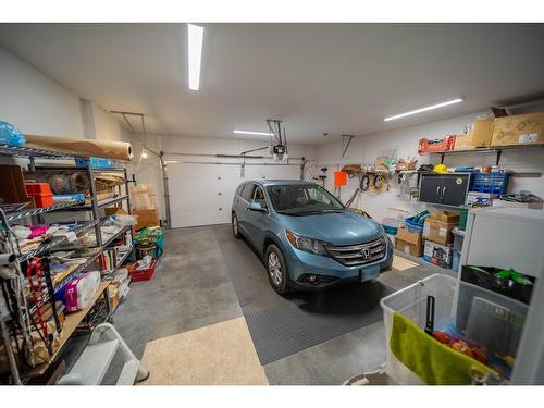 102 18Th Street S, Cranbrook, BC - Indoor Photo Showing Garage