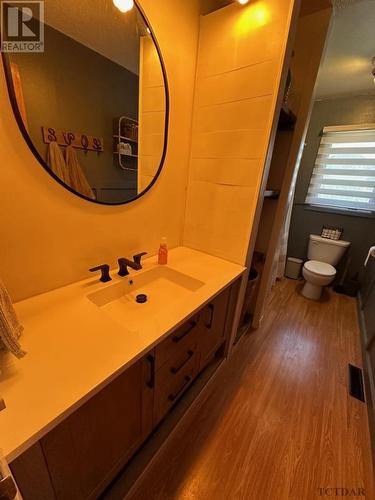 9 Atkins Ave, Kirkland Lake, ON - Indoor Photo Showing Bathroom