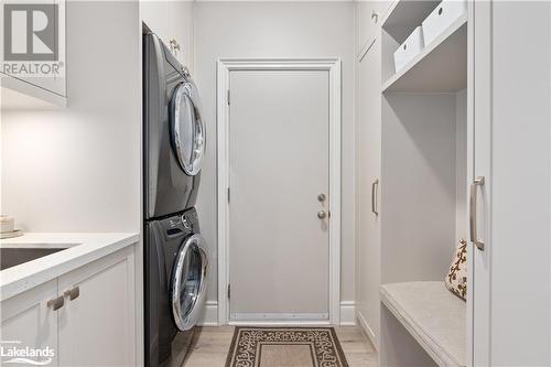 89 Saint Paul Street, Collingwood, ON - Indoor Photo Showing Laundry Room