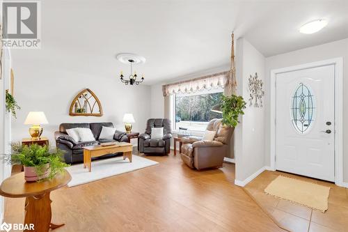 35 Denison Drive, Northbrook, ON - Indoor Photo Showing Living Room
