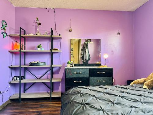 1009 18Th Avenue S, Cranbrook, BC - Indoor Photo Showing Bedroom