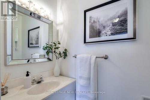 #81 -2701 Aquitaine Ave, Mississauga, ON - Indoor Photo Showing Bathroom