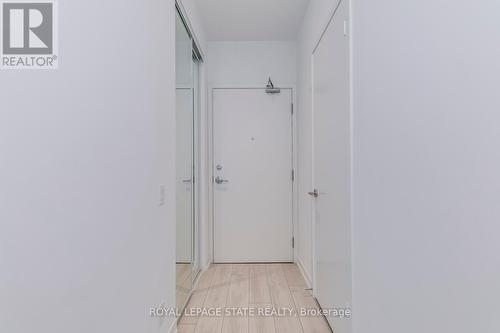 #1205 -898 Portage Pkwy, Vaughan, ON - Indoor Photo Showing Other Room
