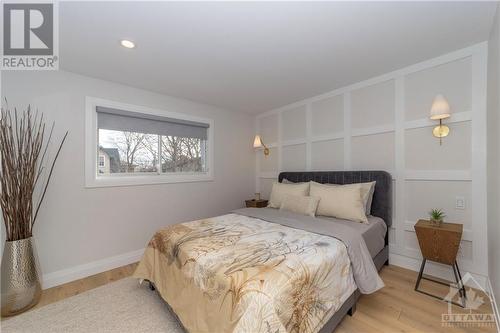 81 Sunnyside Avenue, Ottawa, ON - Indoor Photo Showing Bedroom