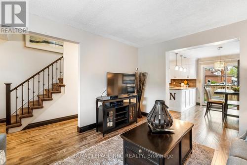 #5 -275 Pelham Rd, St. Catharines, ON - Indoor Photo Showing Living Room