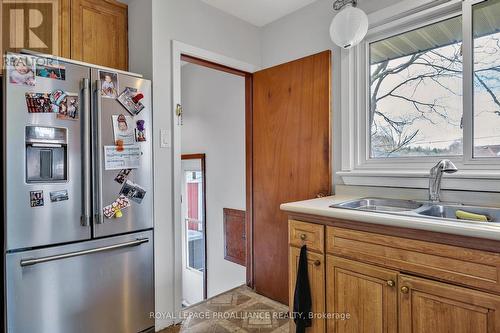 986 Hatfield Cres, Peterborough, ON - Indoor Photo Showing Kitchen With Double Sink