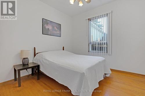 127 Nassau St, Oshawa, ON - Indoor Photo Showing Bedroom