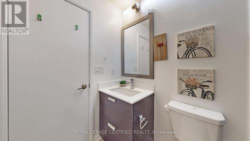 #808 -11 Bogert Ave, Toronto, ON - Indoor Photo Showing Bathroom