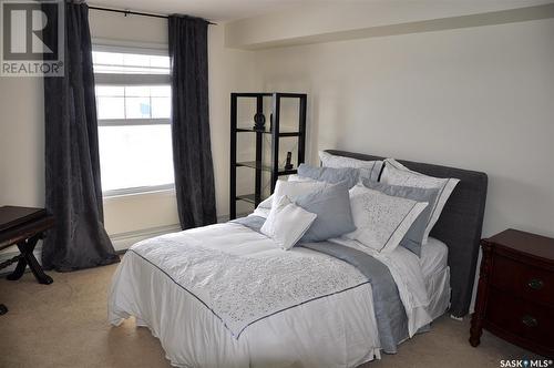 318 326 Herold Road, Saskatoon, SK - Indoor Photo Showing Bedroom