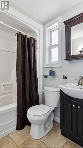 3268 Main St, Salisbury, NB - Indoor Photo Showing Bathroom