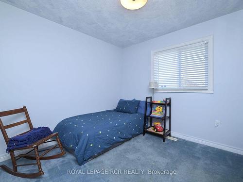 22 Darling Cres, New Tecumseth, ON - Indoor Photo Showing Bedroom