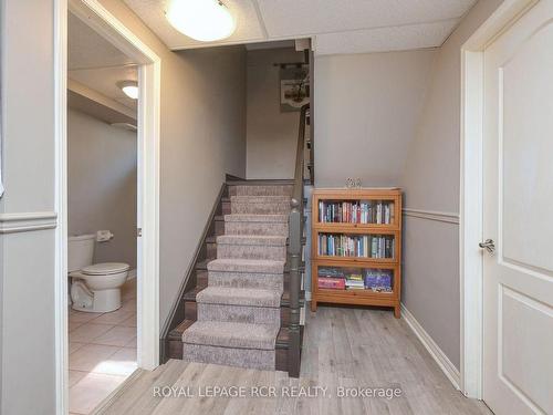 22 Darling Cres, New Tecumseth, ON - Indoor Photo Showing Other Room