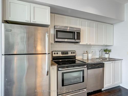 1706-105 The Queensway Ave, Toronto, ON - Indoor Photo Showing Kitchen With Upgraded Kitchen