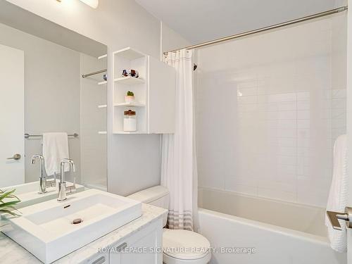 1706-105 The Queensway Ave, Toronto, ON - Indoor Photo Showing Bathroom