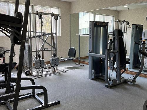 1510-3695 Kaneff Cres, Mississauga, ON - Indoor Photo Showing Gym Room