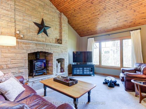 117 Birch Grve, Shelburne, ON - Indoor Photo Showing Living Room With Fireplace