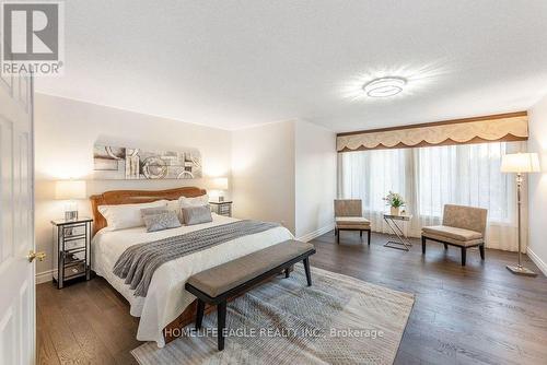 545 Binns Ave, Newmarket, ON - Indoor Photo Showing Bedroom