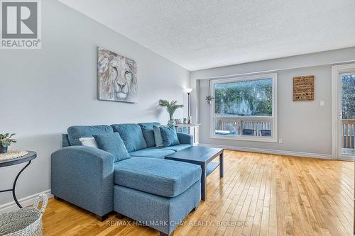 1 - 2 Bernick Drive, Barrie, ON - Indoor Photo Showing Living Room
