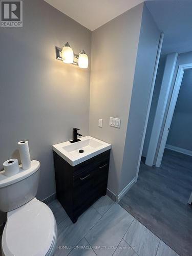 309 Blair Creek Dr, Kitchener, ON - Indoor Photo Showing Bathroom