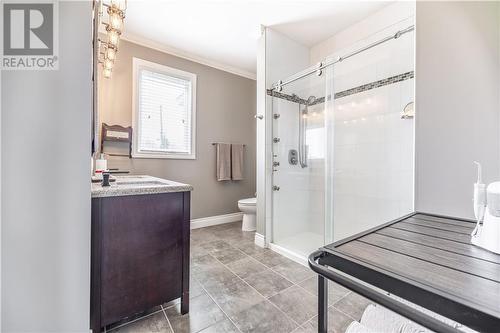 Main Floor Bath - 37 Lakeridge Trail, Beachburg, ON - Indoor Photo Showing Bathroom