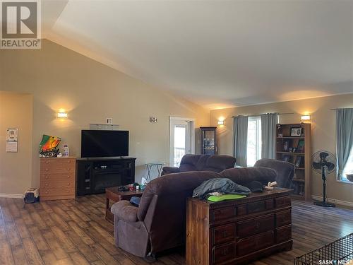 140 3Rd Street W, Pierceland, SK - Indoor Photo Showing Living Room