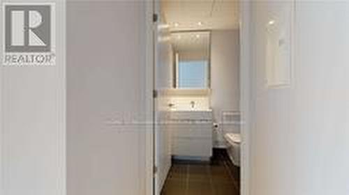 1629 - 5 Soudan Avenue, Toronto, ON - Indoor Photo Showing Bathroom