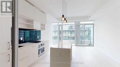 1629 - 5 Soudan Avenue, Toronto, ON - Indoor Photo Showing Kitchen With Upgraded Kitchen