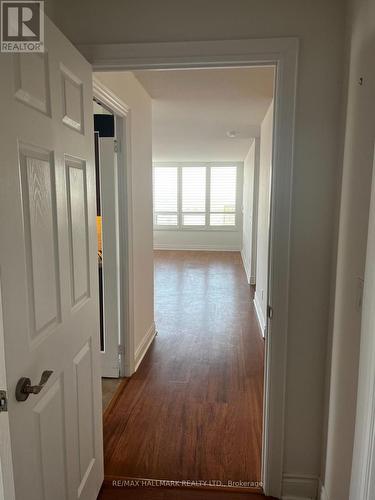 812 - 15 Greenview Avenue, Toronto, ON - Indoor Photo Showing Other Room