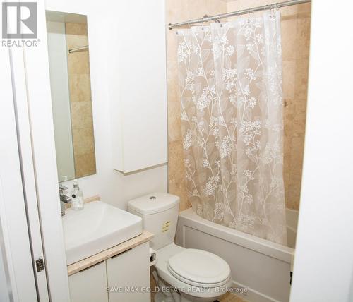 #4409 -14 York St, Toronto, ON - Indoor Photo Showing Bathroom