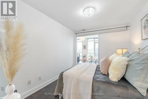 1012 - 2756 Old Leslie Street, Toronto, ON - Indoor Photo Showing Bedroom