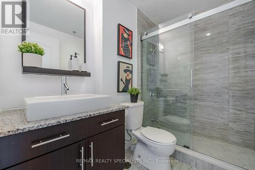 1012 - 2756 Old Leslie Street, Toronto, ON - Indoor Photo Showing Bathroom