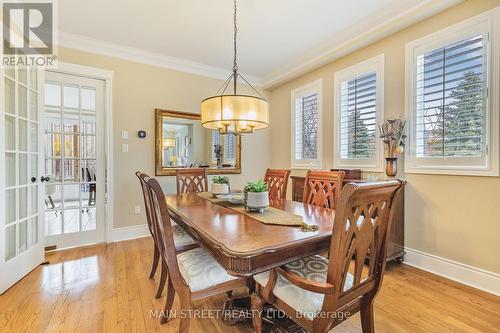 693 Foxcroft Blvd, Newmarket, ON - Indoor Photo Showing Dining Room